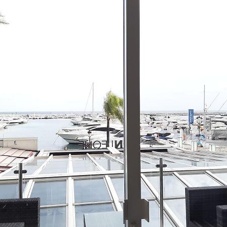 Apartament Front Port Line Sleeps 6 Marbella Zewnętrze zdjęcie