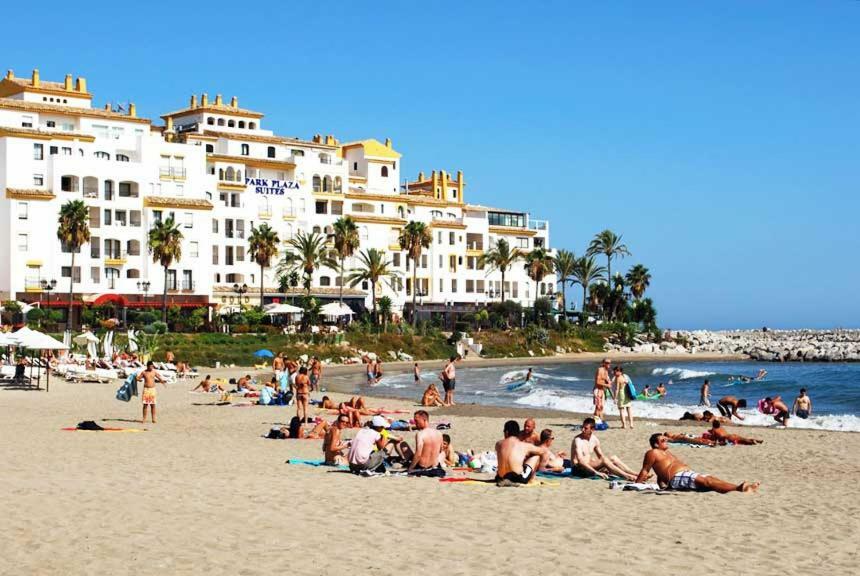 Apartament Front Port Line Sleeps 6 Marbella Zewnętrze zdjęcie